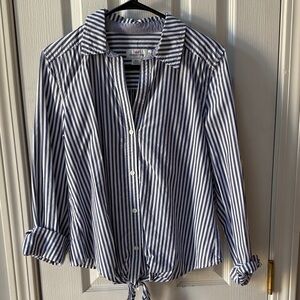 Vineyard Vines Women’s Blue and White Striped Collared Shirt